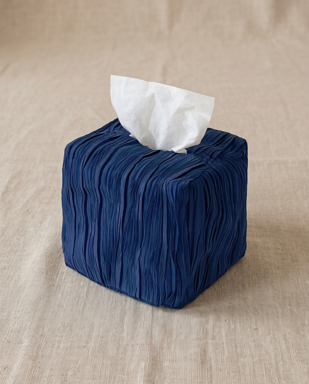 Pleats tissue case, blue