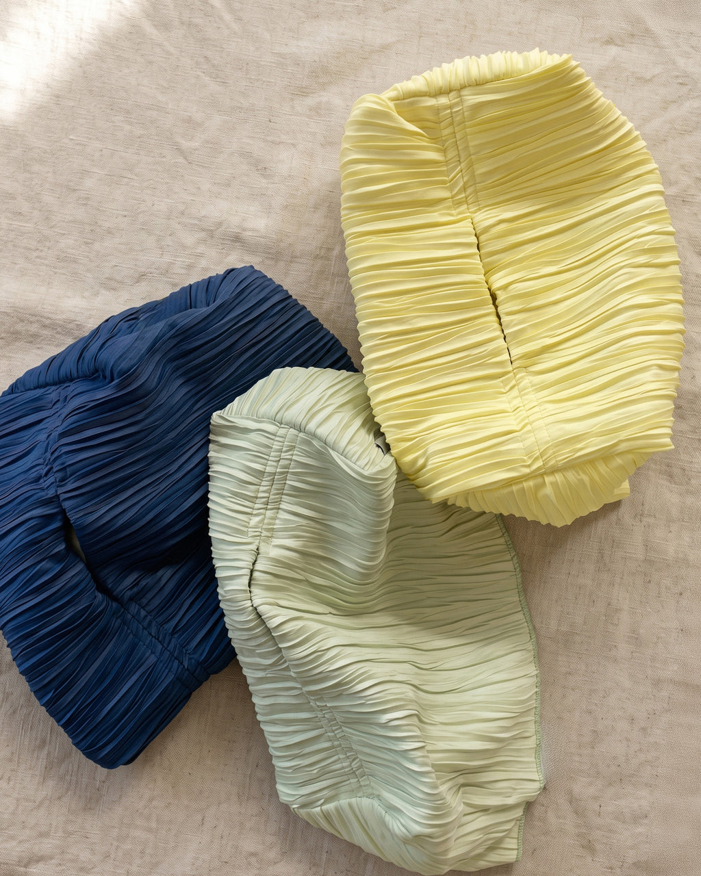 Pleats tissue case, lemon