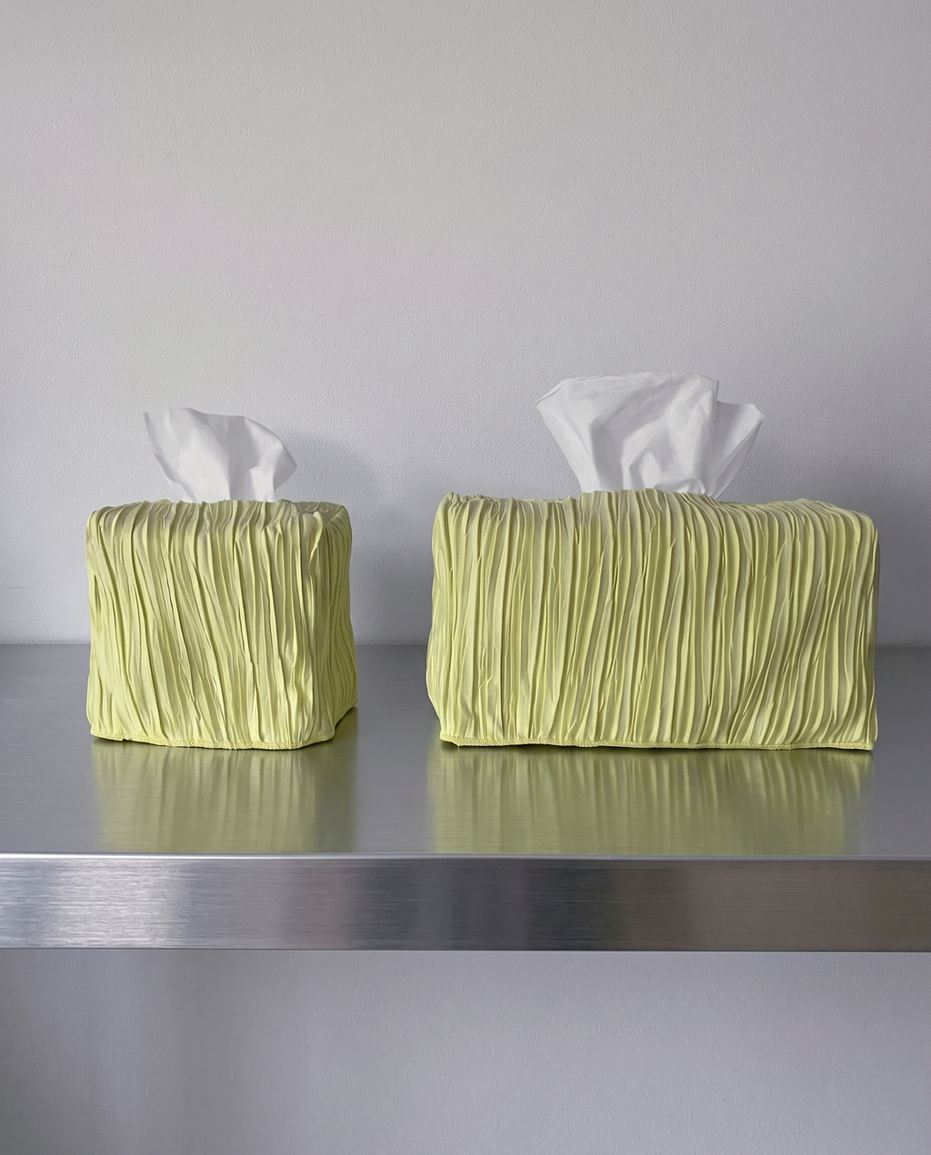 Pleats tissue case, lemon
