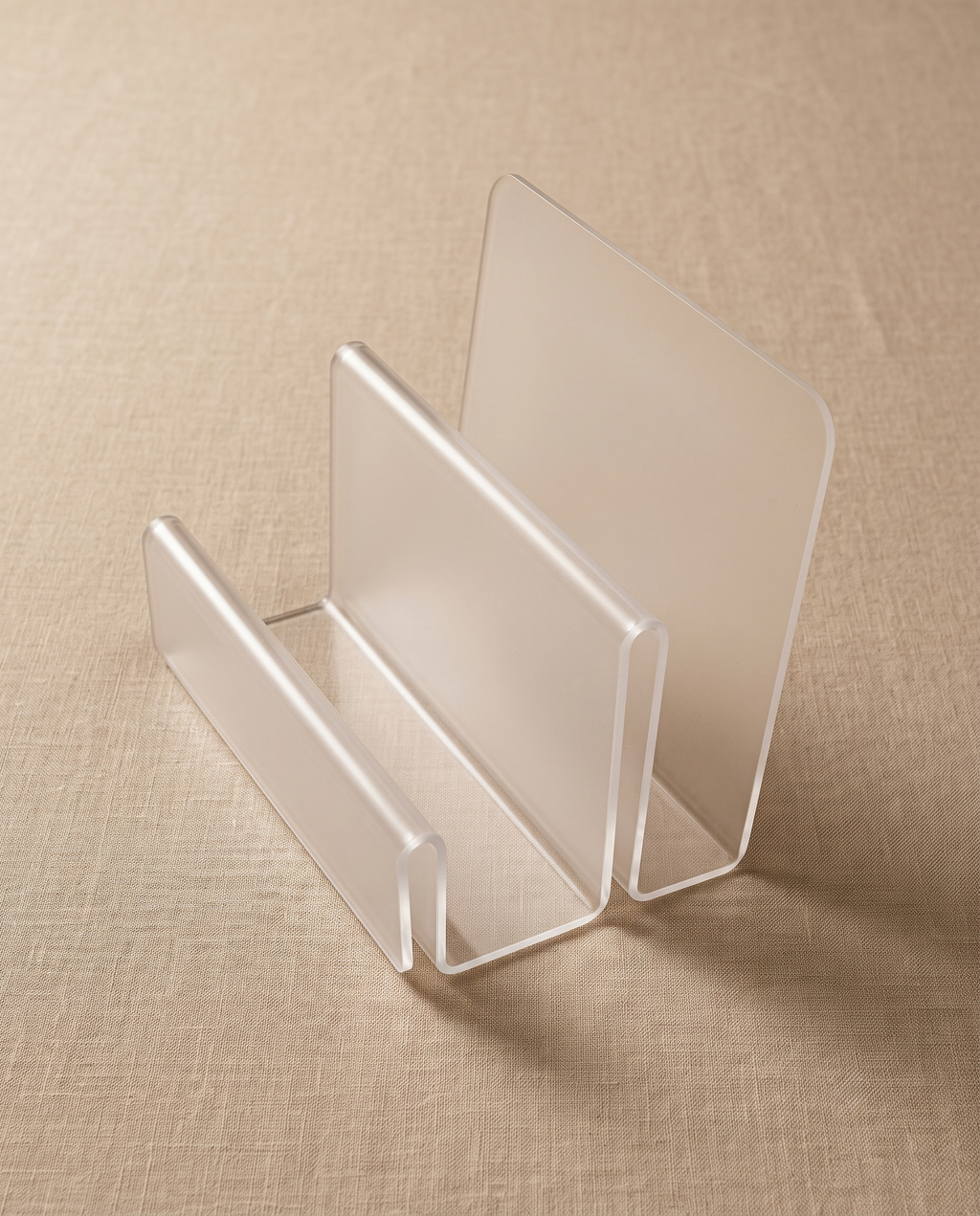 Aroo 3, multipurpose divider