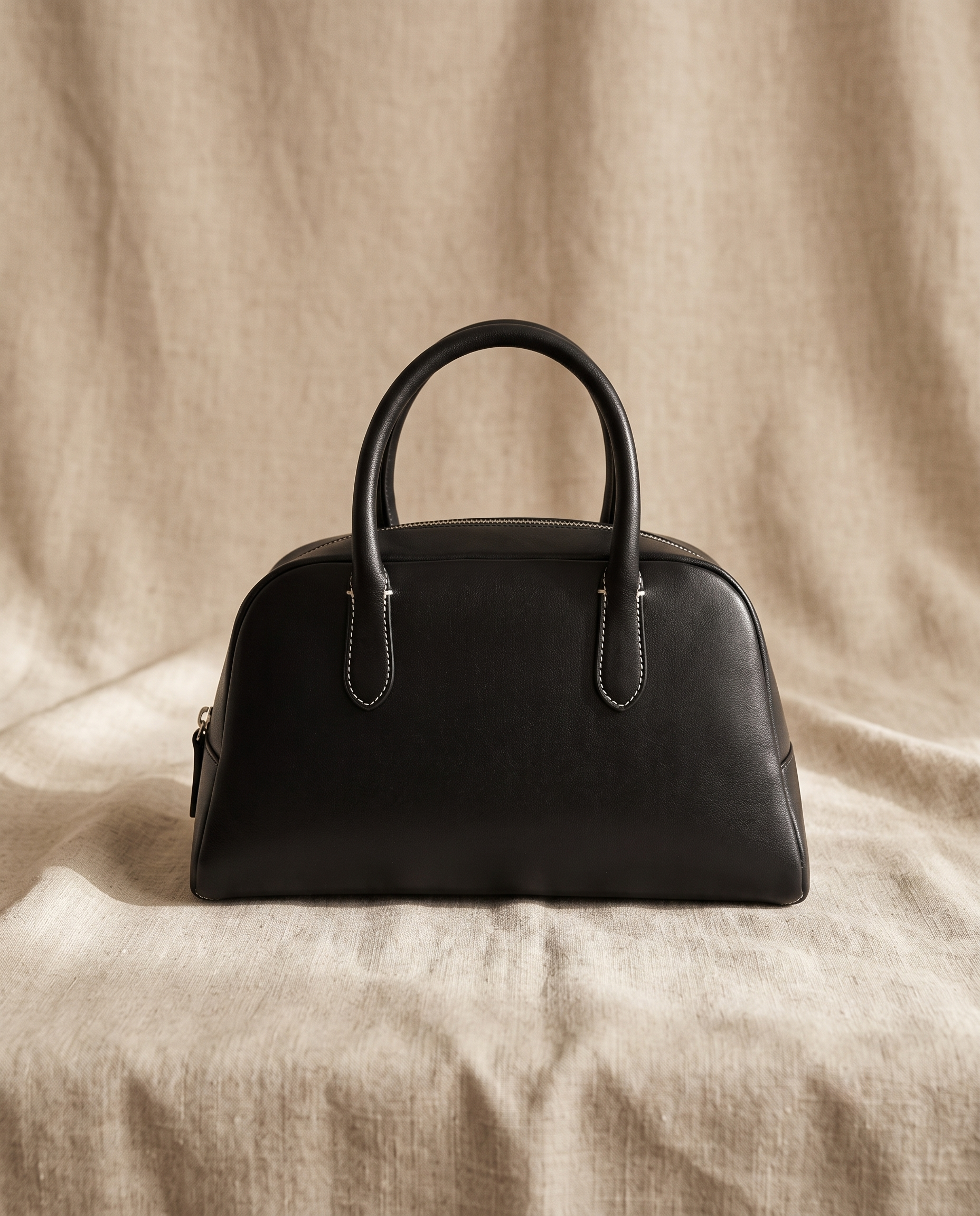 Classic mini golf bag in black leather