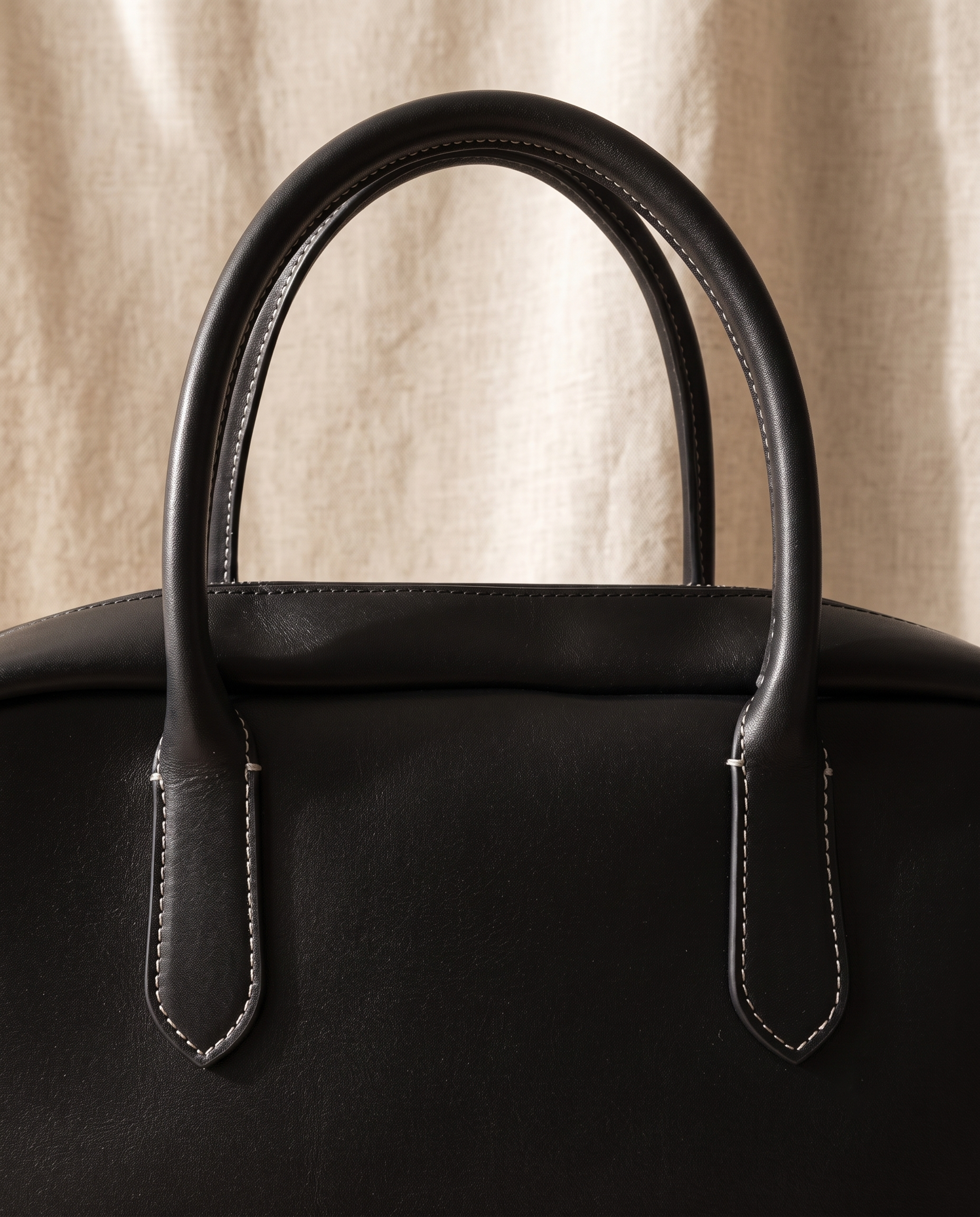 Classic mini golf bag in black leather