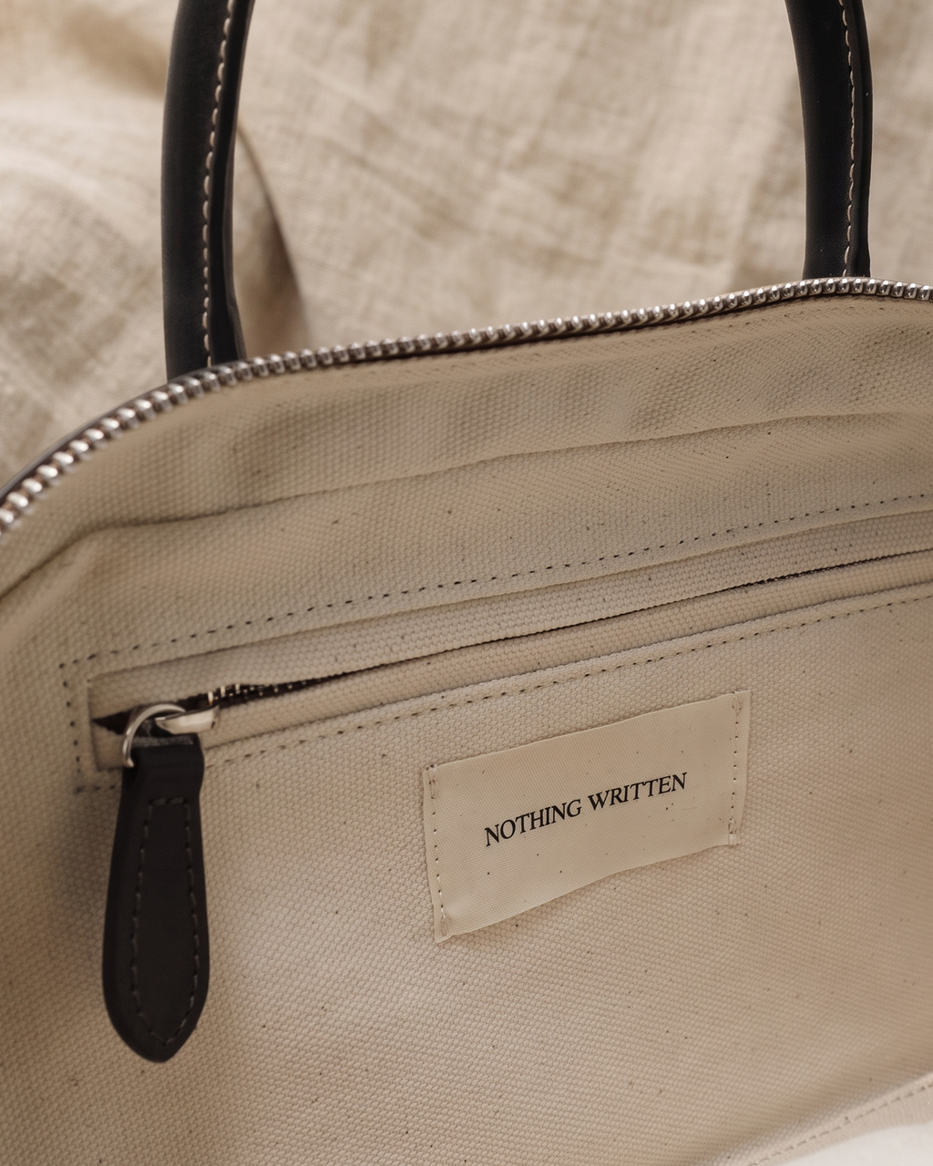 Classic mini golf bag in black leather