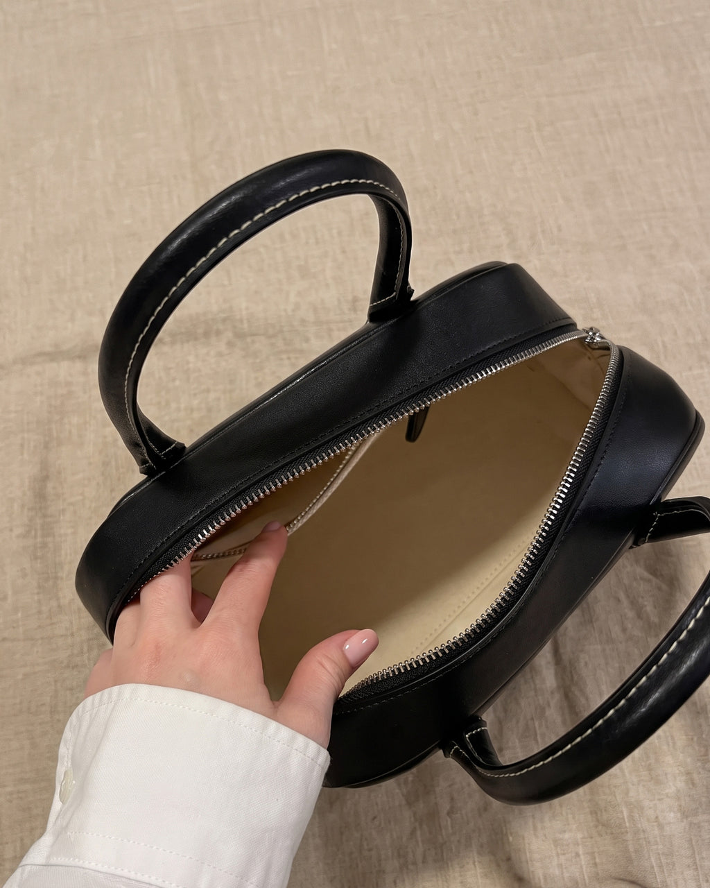 Classic mini golf bag in black leather