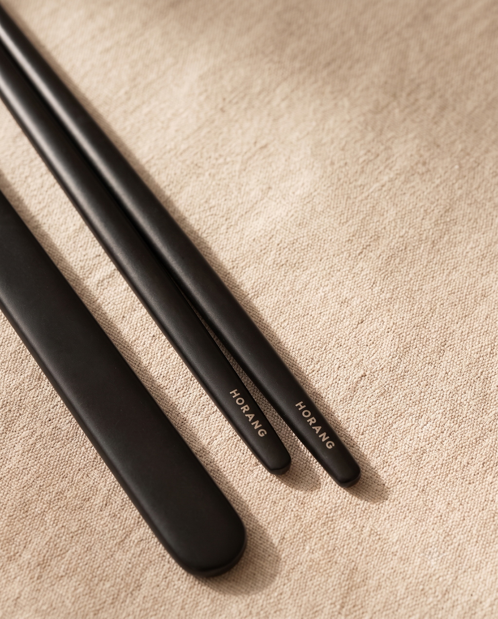 Sujeo, spoon and chopstick, black edition, set for two