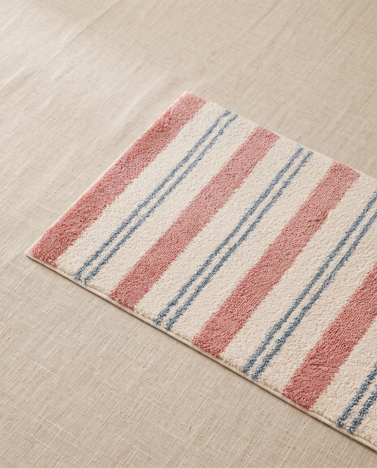 Bold stripe mat
