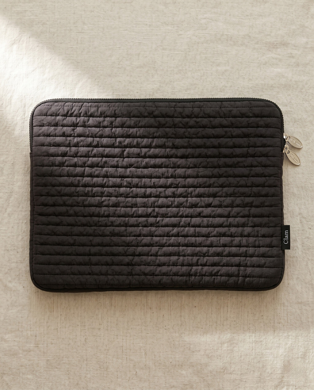 Quilted laptop and tablet case