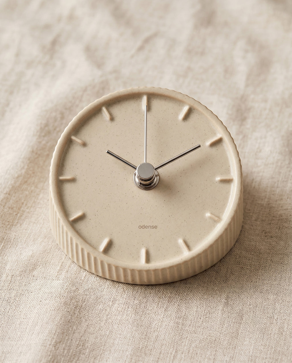 Sissonne table clock