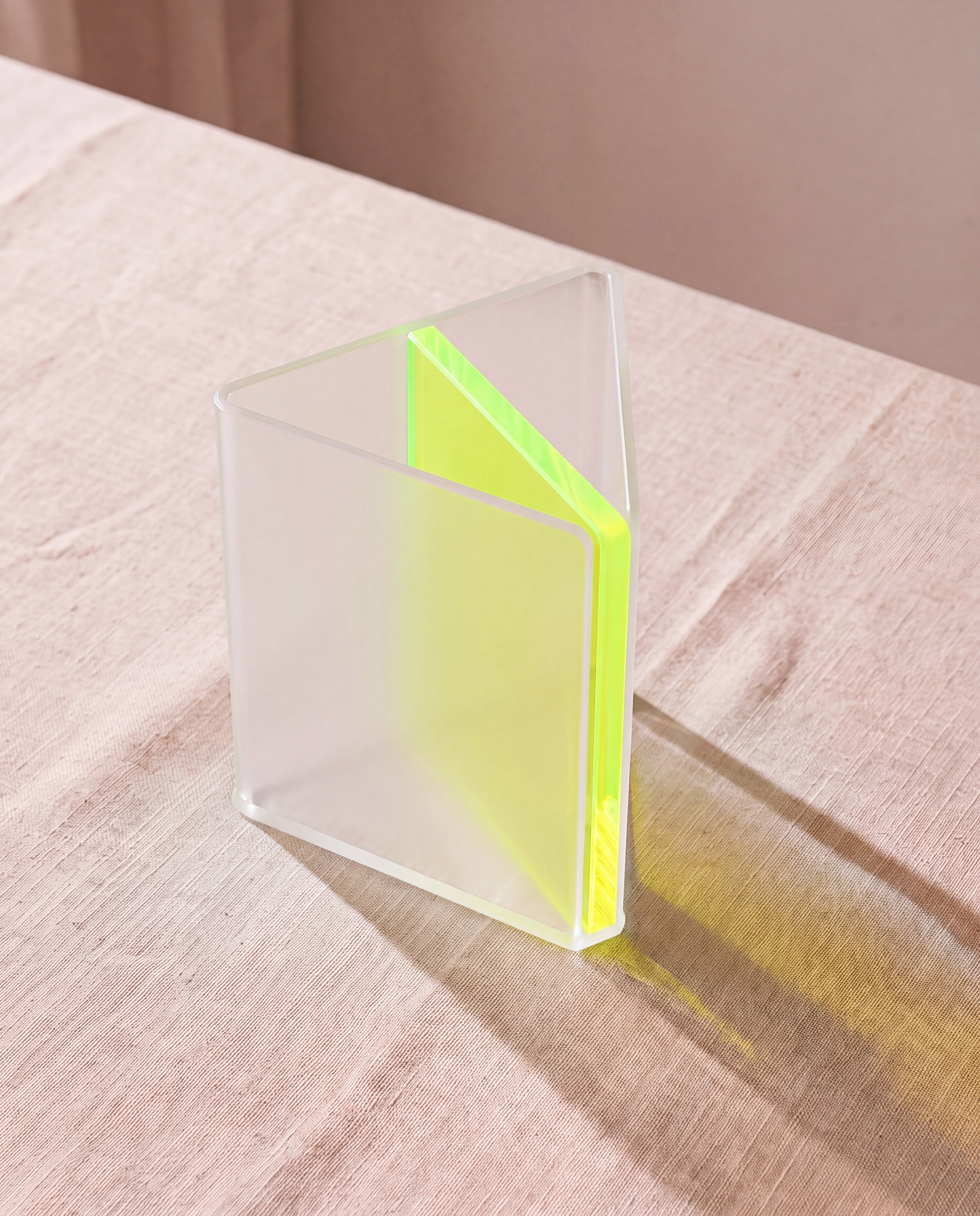 Aroo 2, neon triangle holder