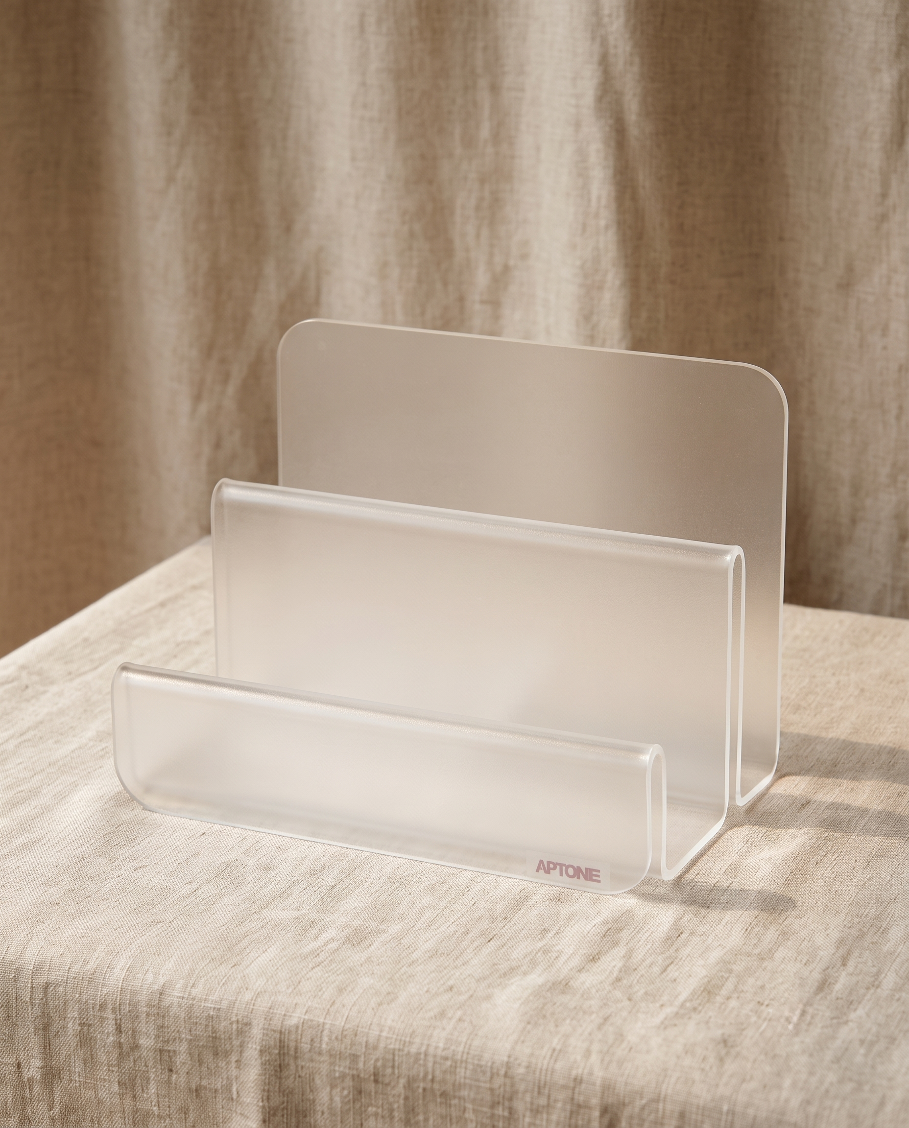 Aroo 3, multipurpose divider