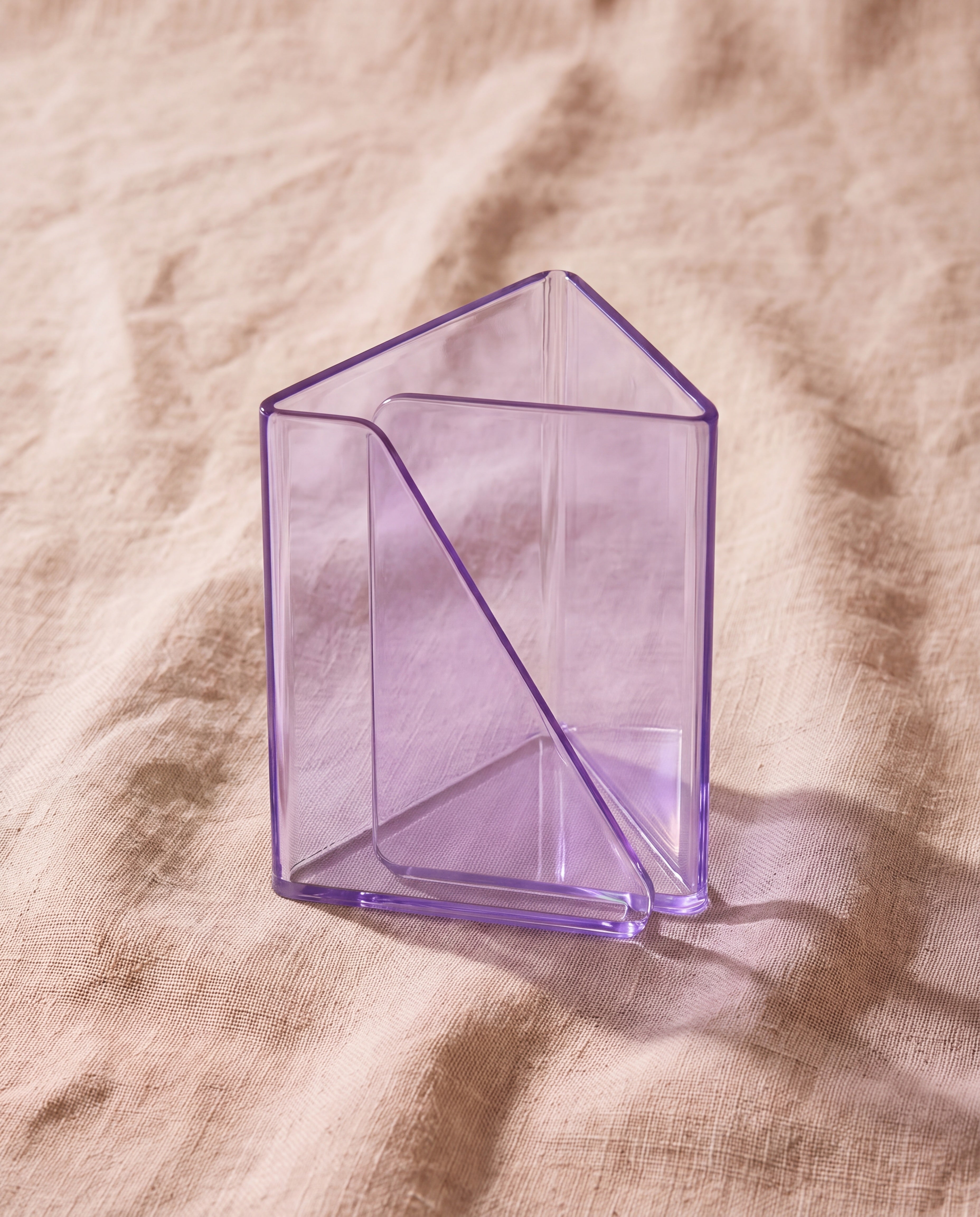 Aroo 1, triangle holder