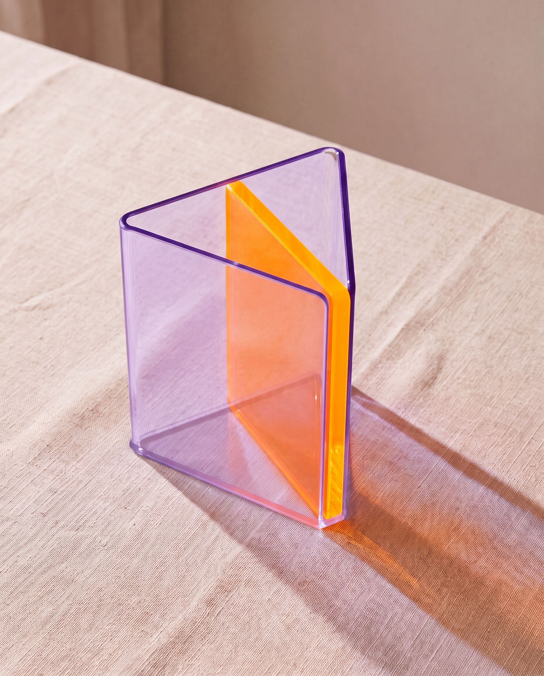 Aroo 2, neon triangle holder
