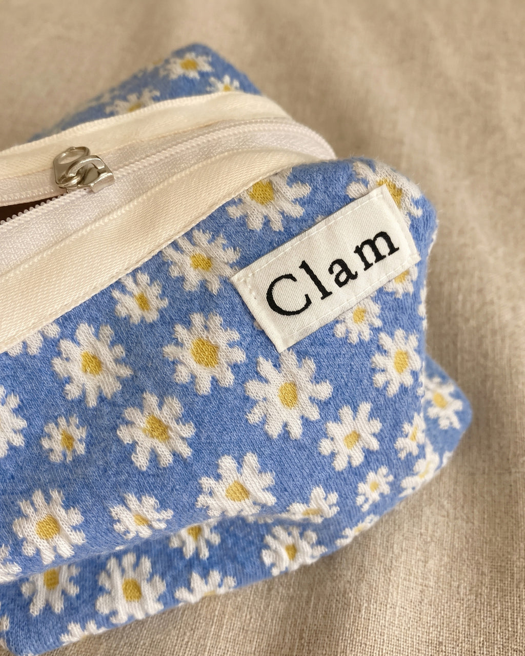 Round pouch