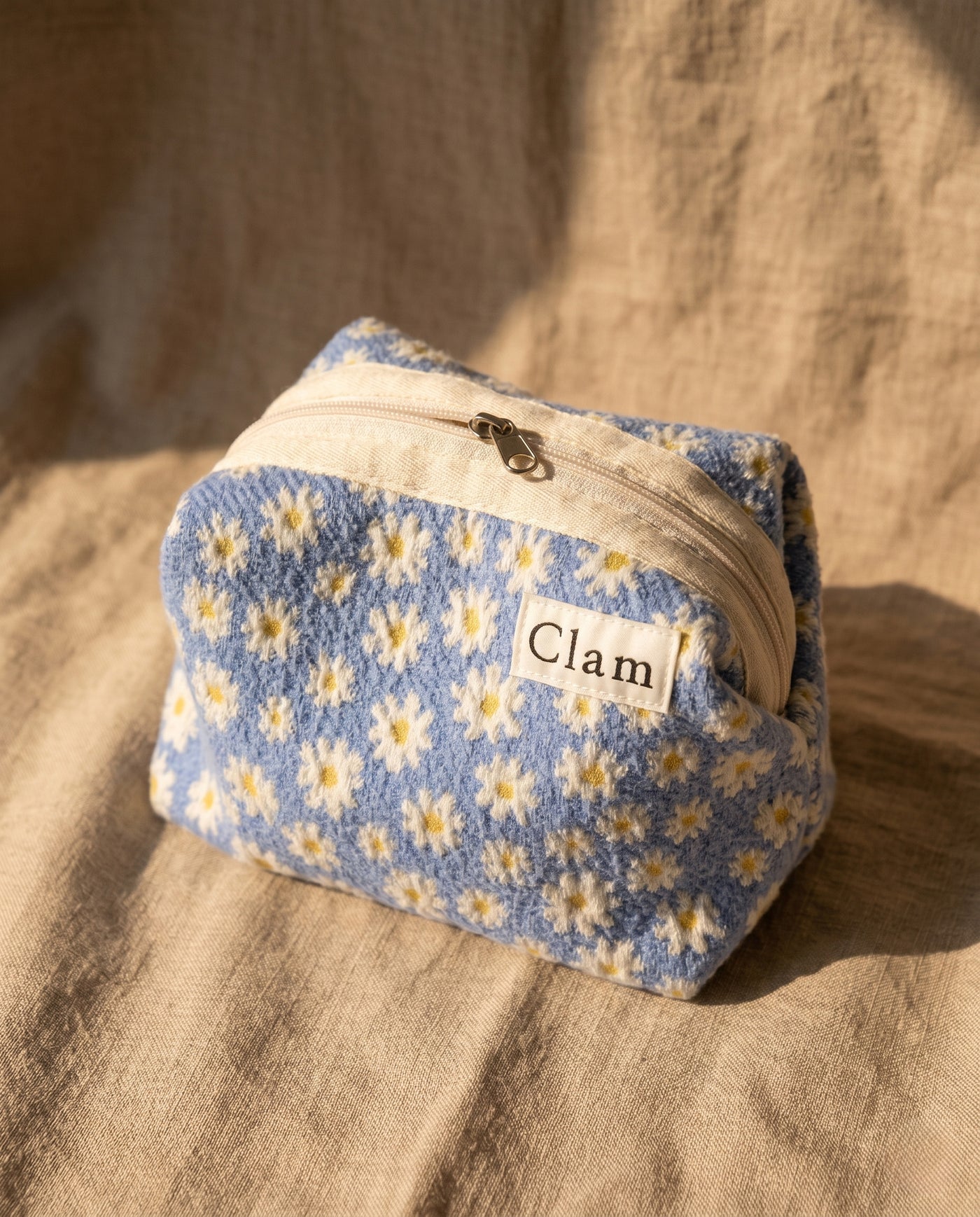 Round pouch