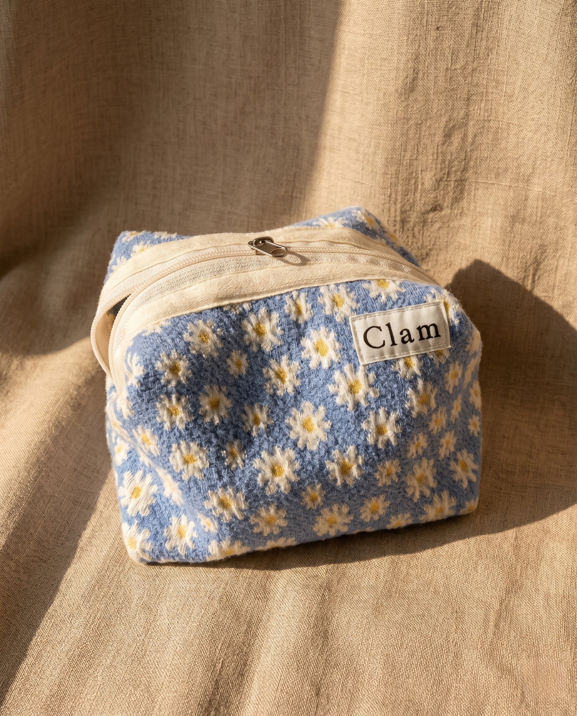 Round pouch