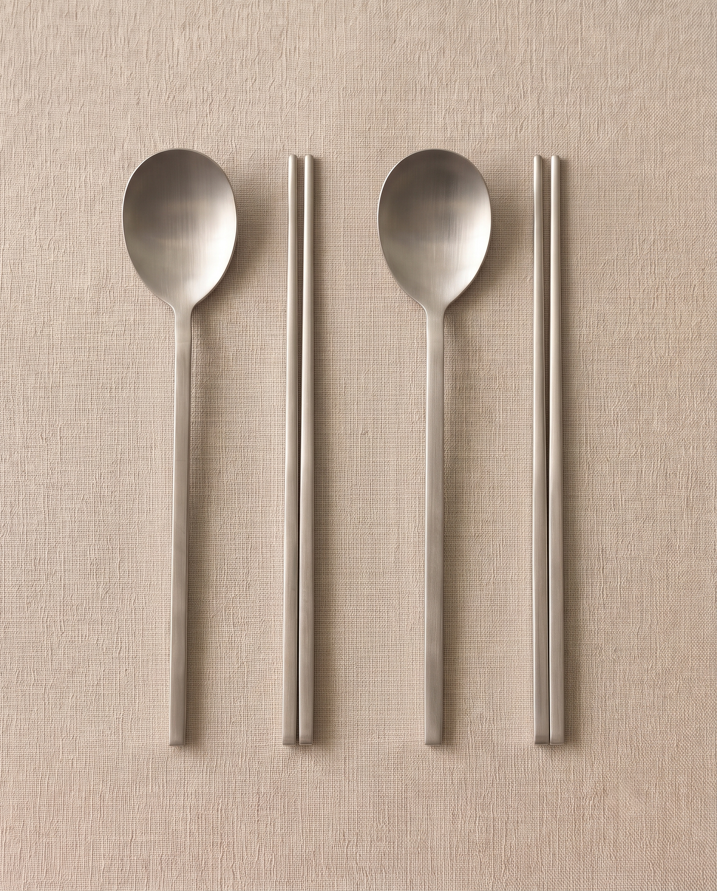 Essential dinner cutlery