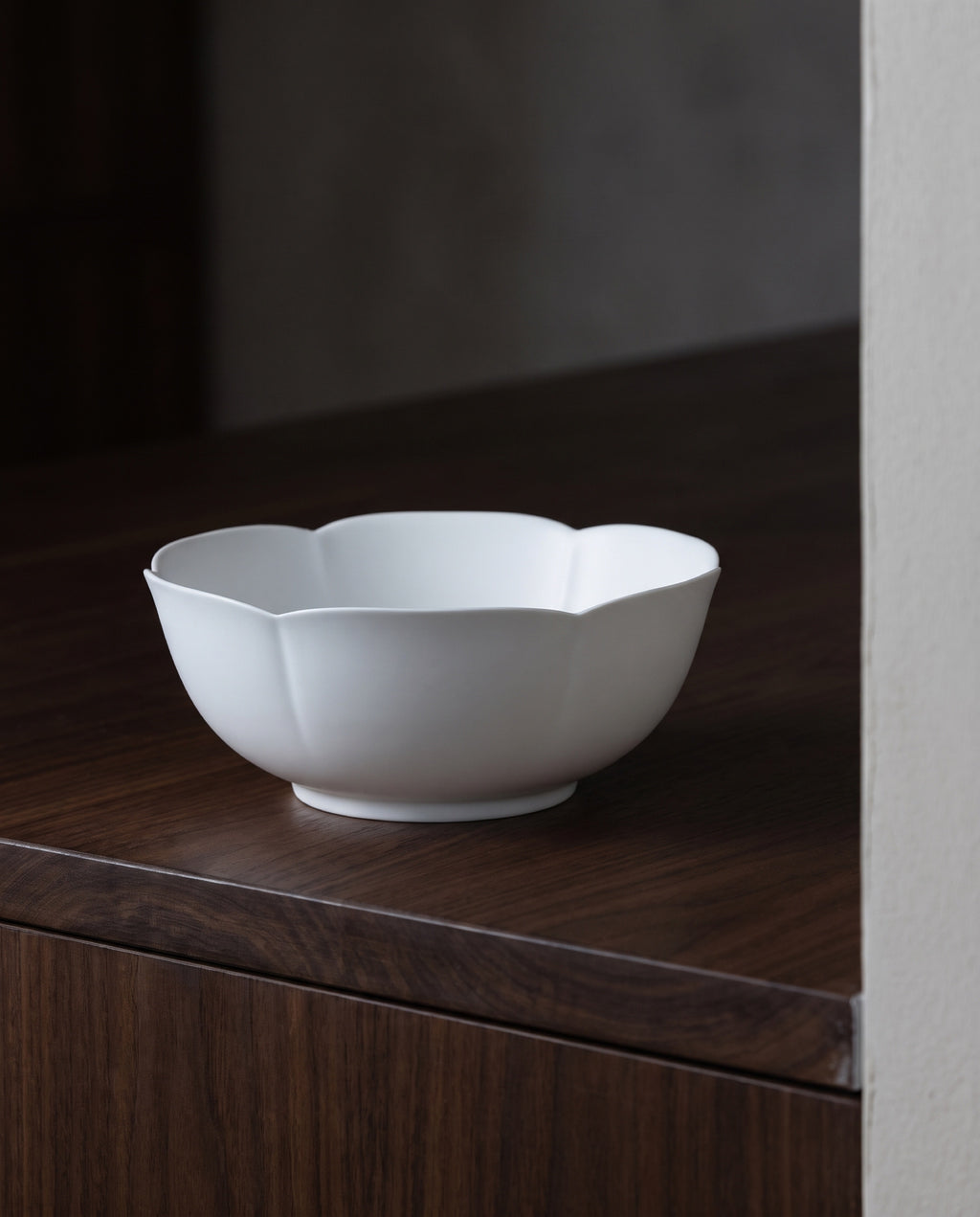 Floom bowl L by Mujagi, the matte finish