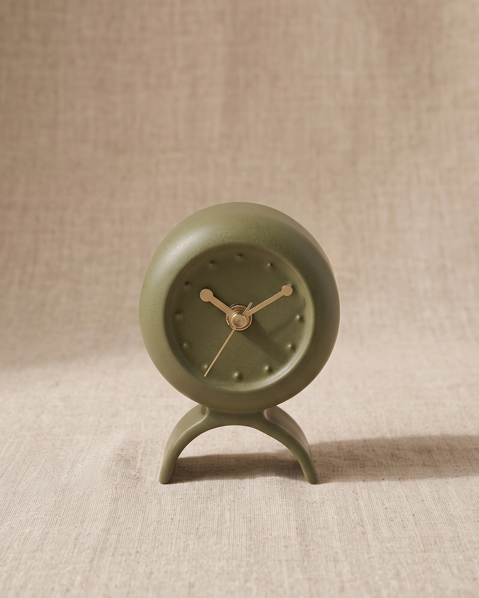 Elmo table clock
