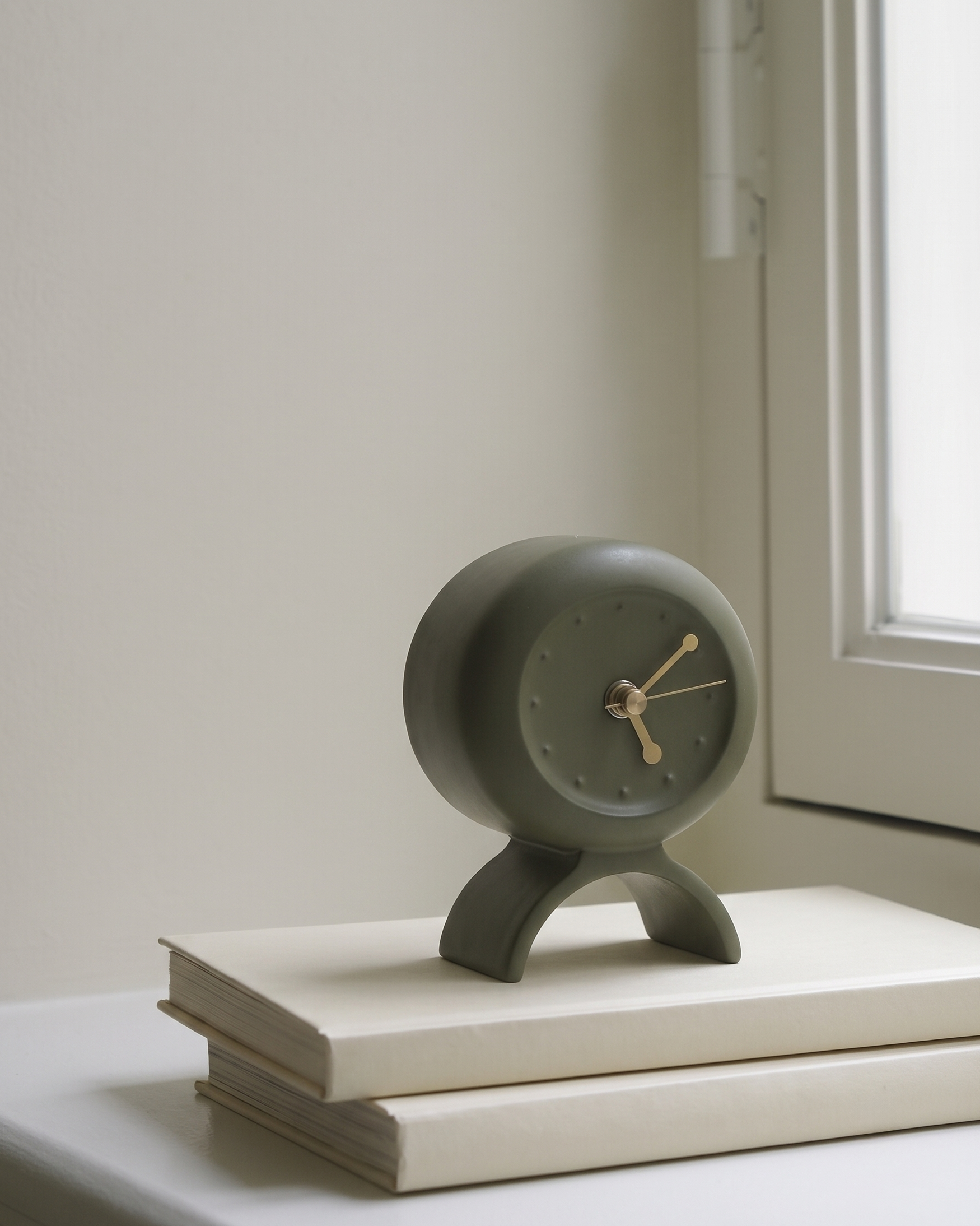 Elmo table clock