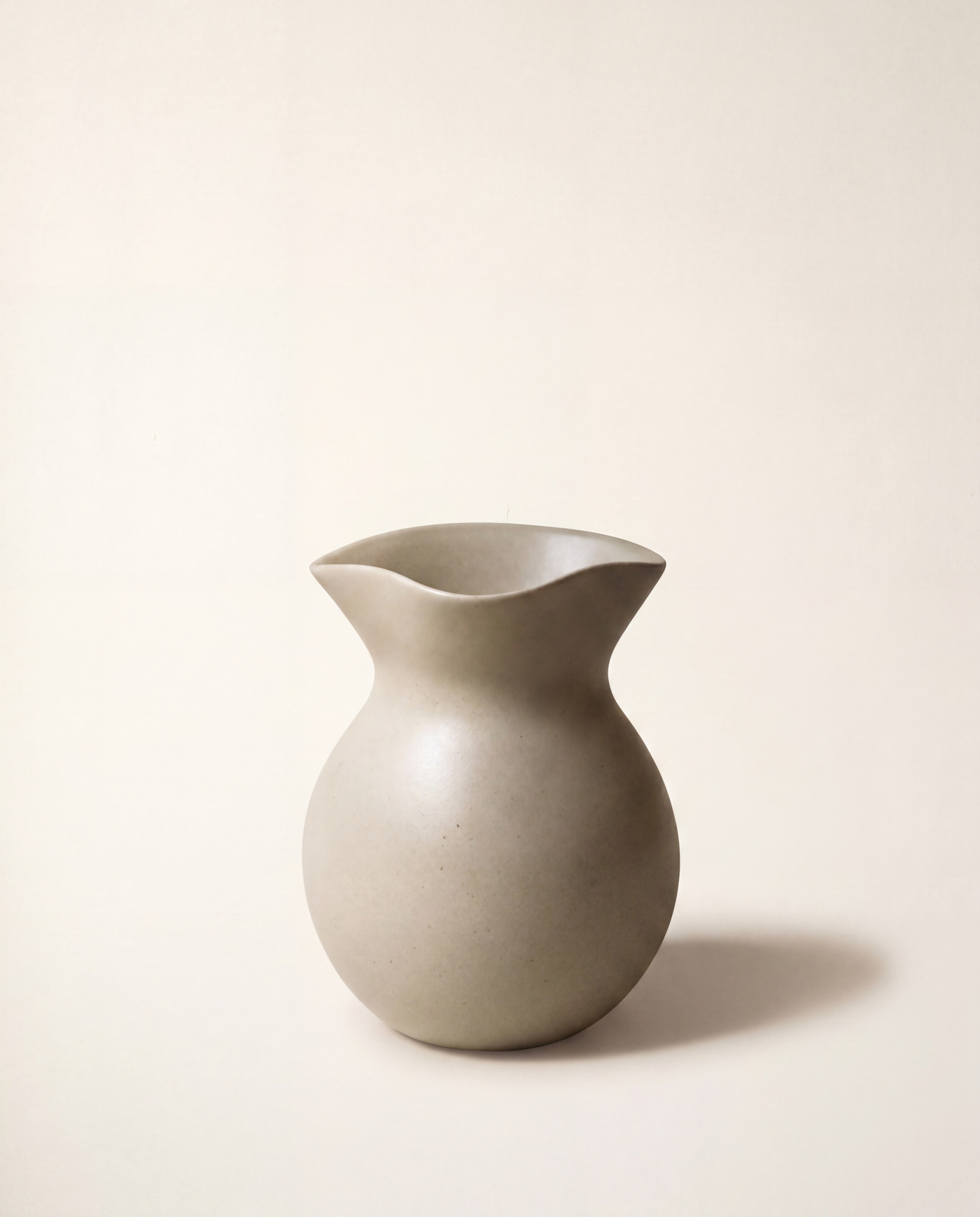 OROS U vase by NR Ceramics, hand-thrown porcelain, on a hanji-cream backdrop