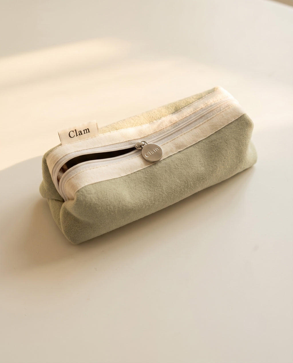 Round pencil case, set of two