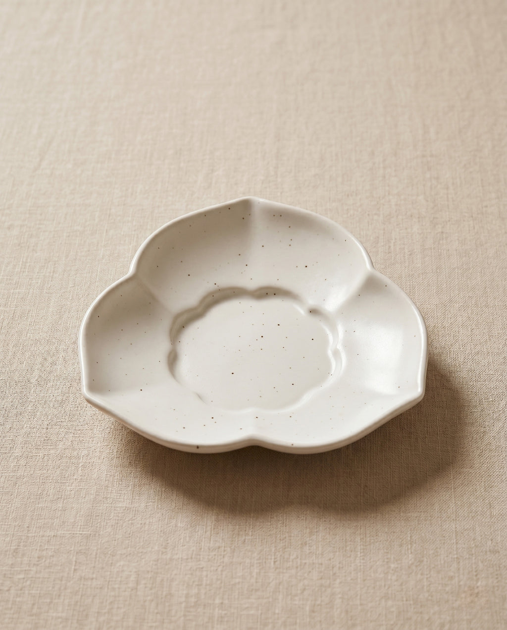 Blooming side dish plate 01