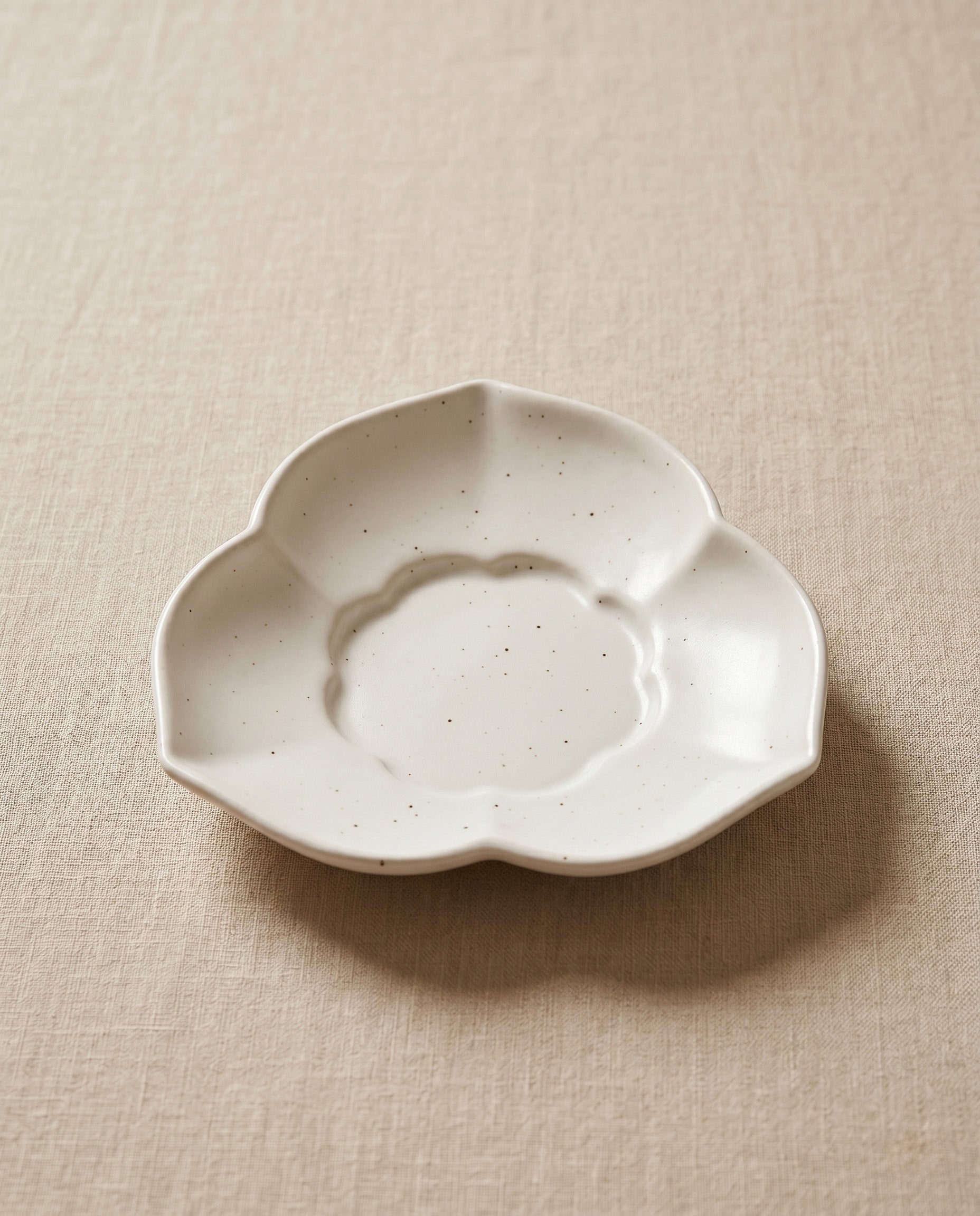 Blooming side dish plate 01