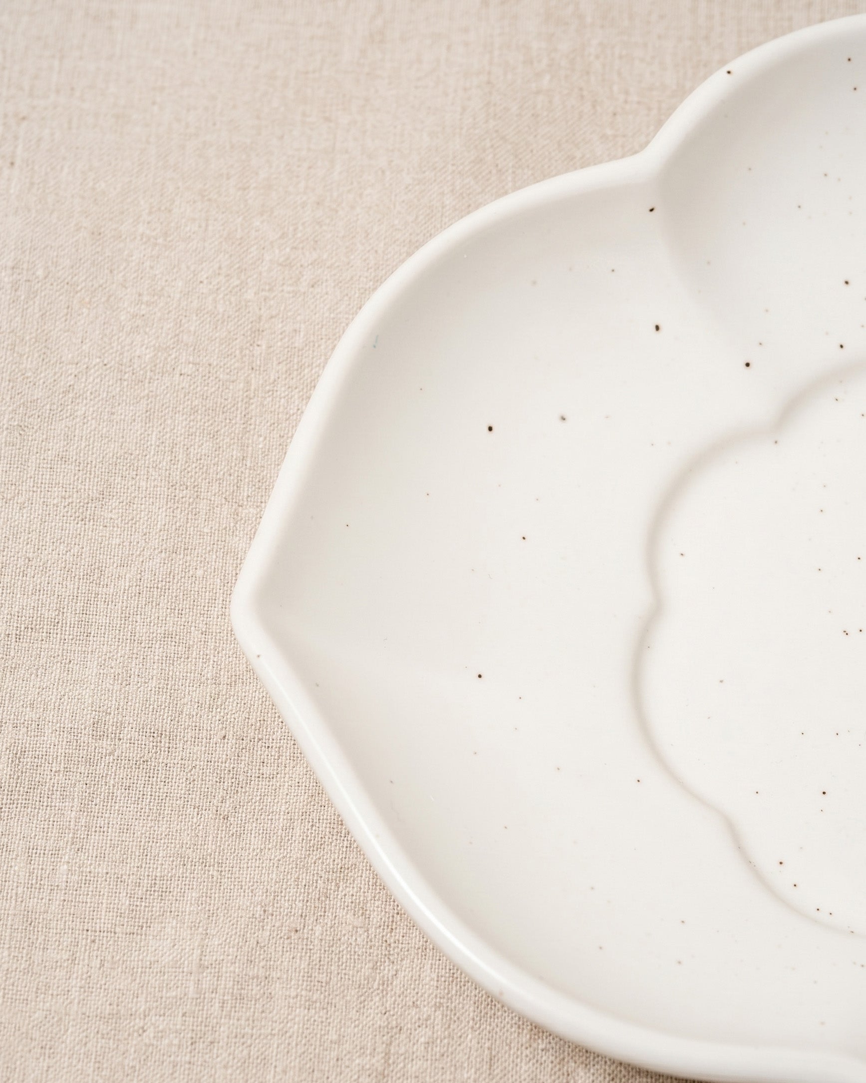 Blooming side dish plate 01