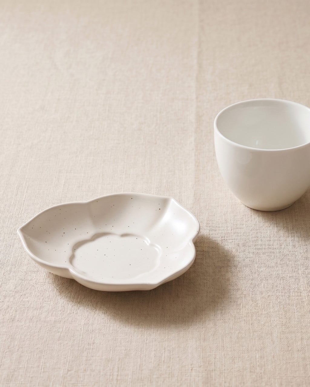 Blooming side dish plate 01