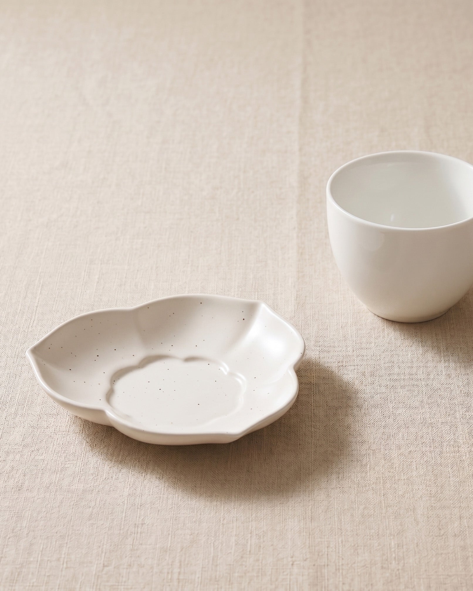 Blooming side dish plate 01