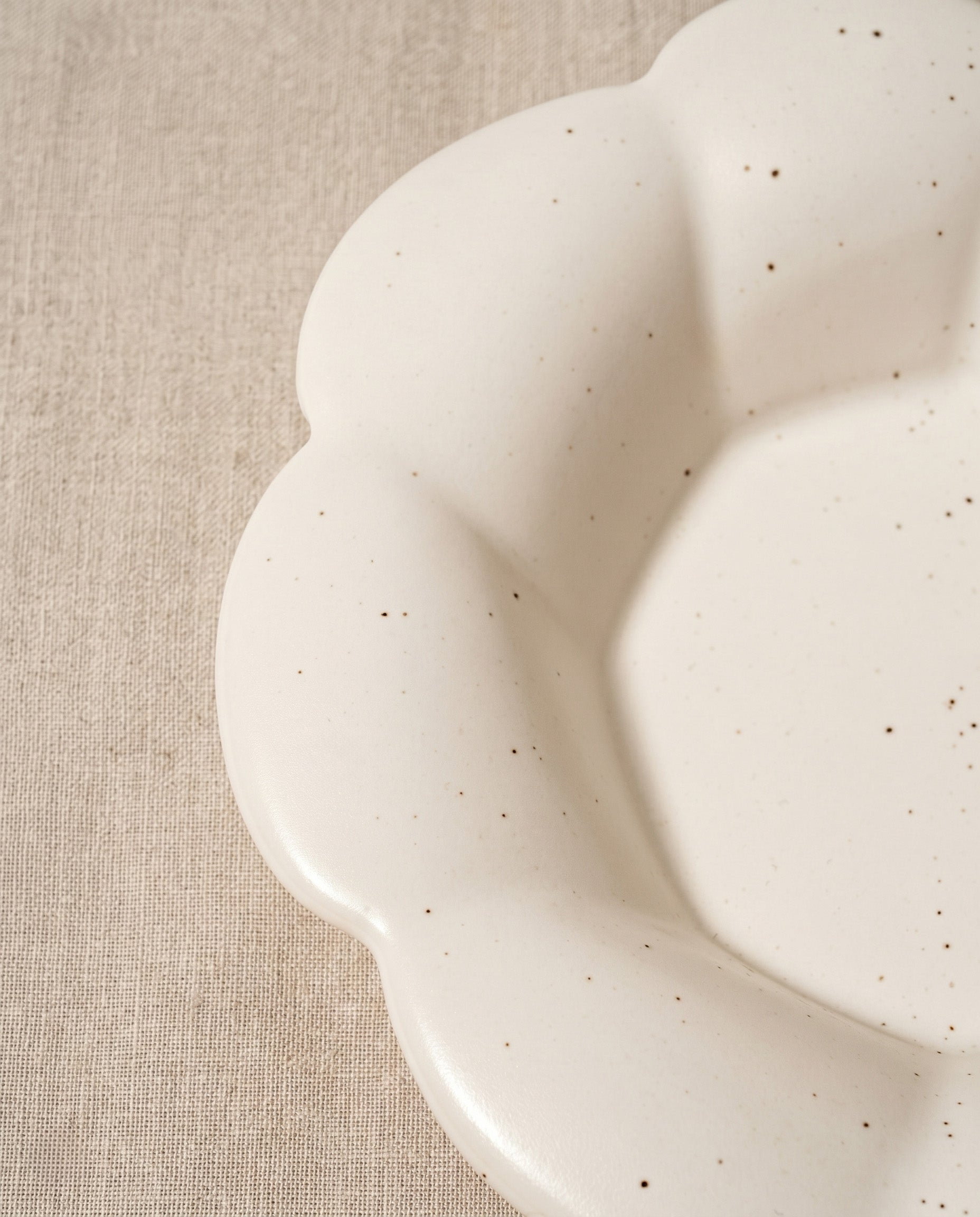 Blooming side dish plate 02