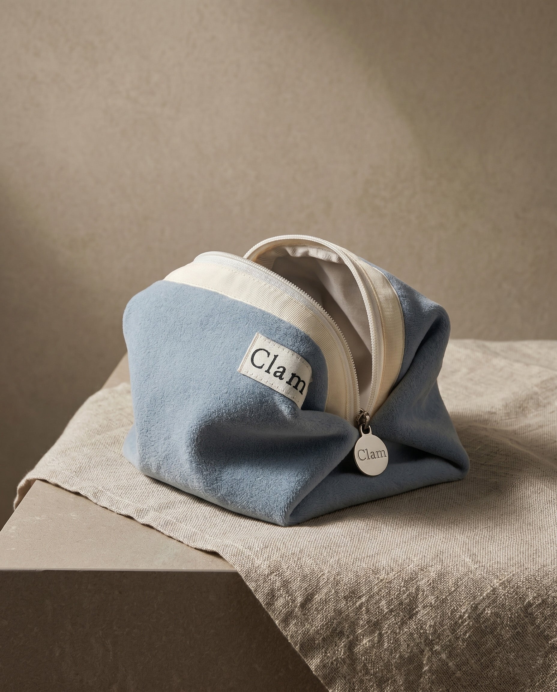 Round pouch