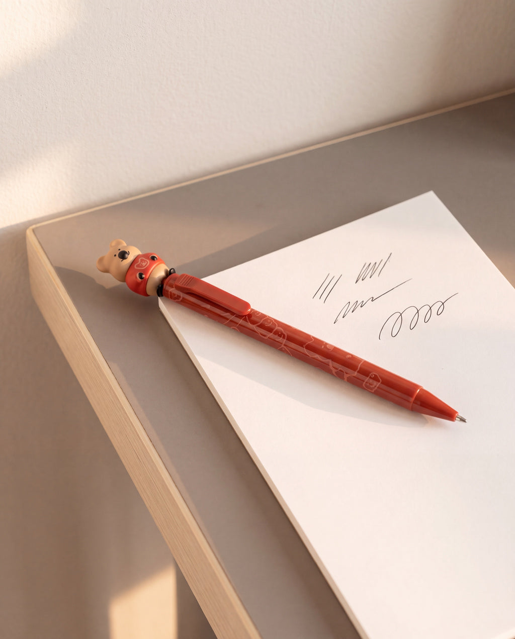 Quokka in School figure pen by Dinotaeng, the figure pressed down as the knock with the nib extended