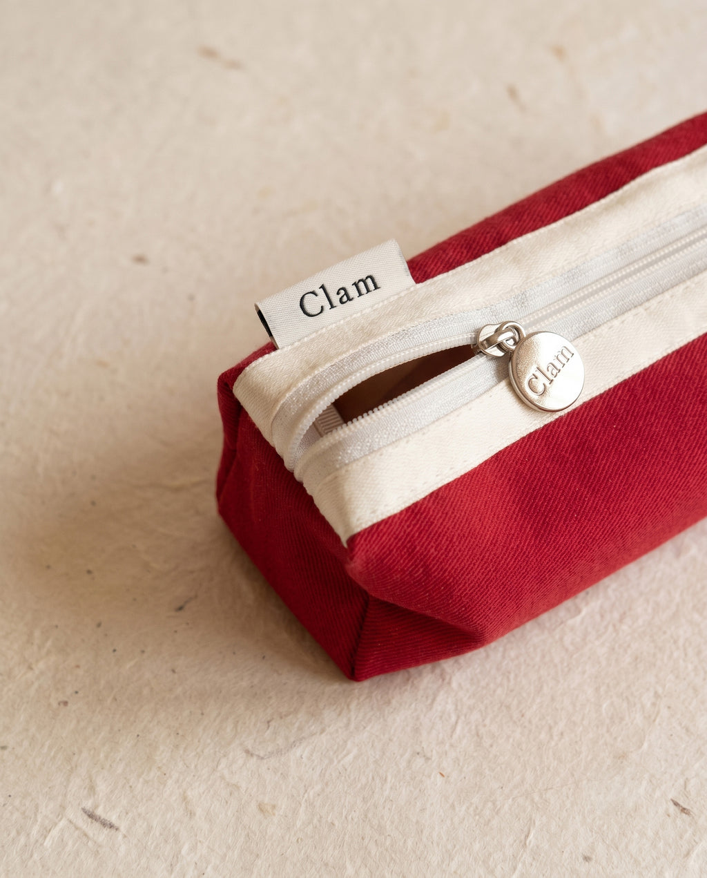 Round pencil case, set of two