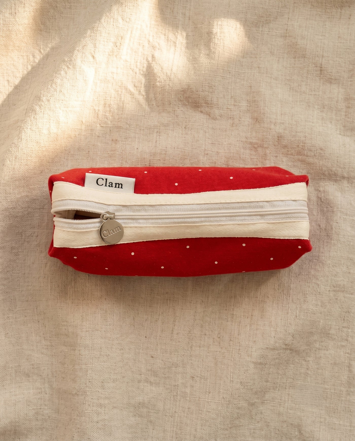 Round pencil case, set of two