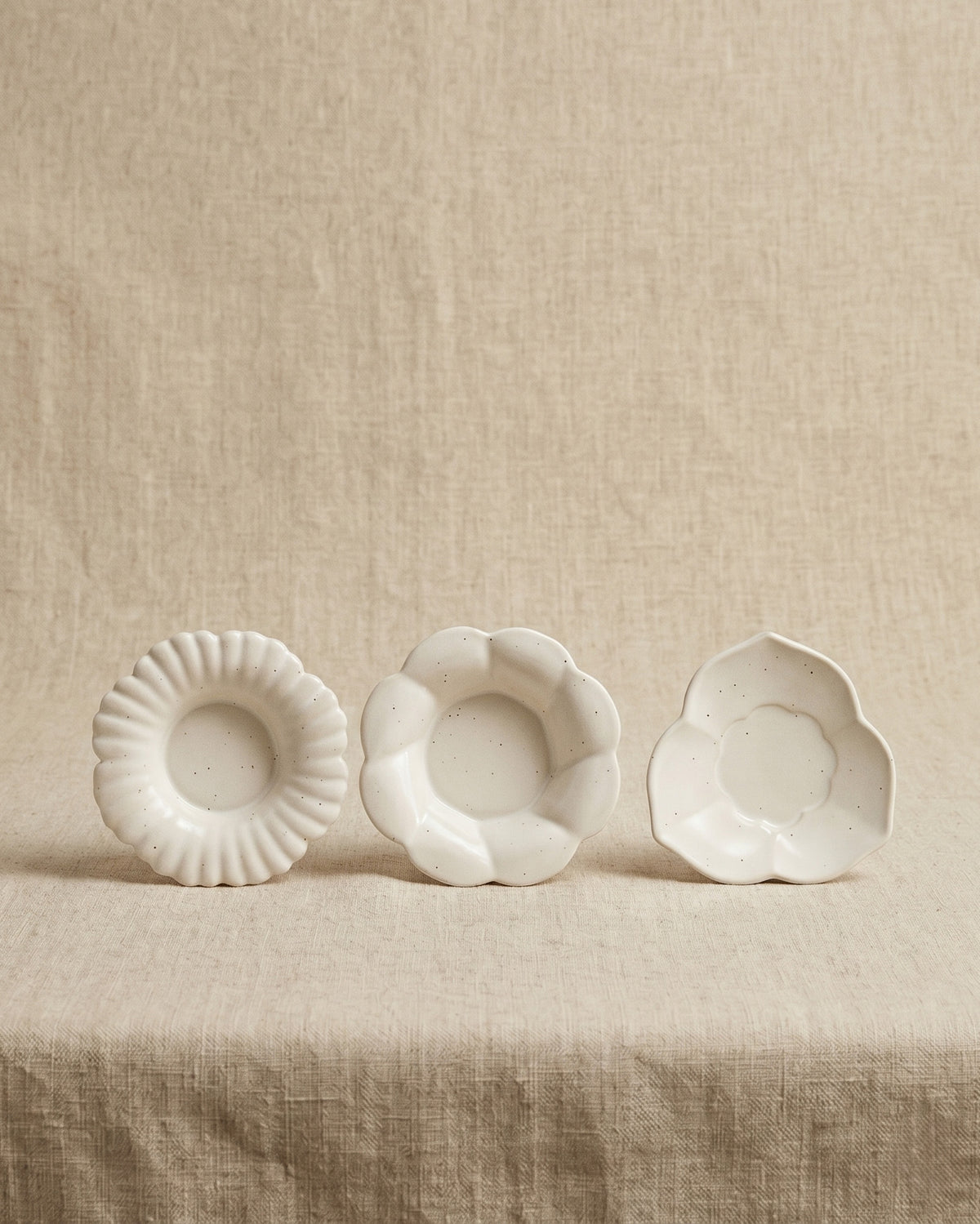 Blooming side dish plates, set of three