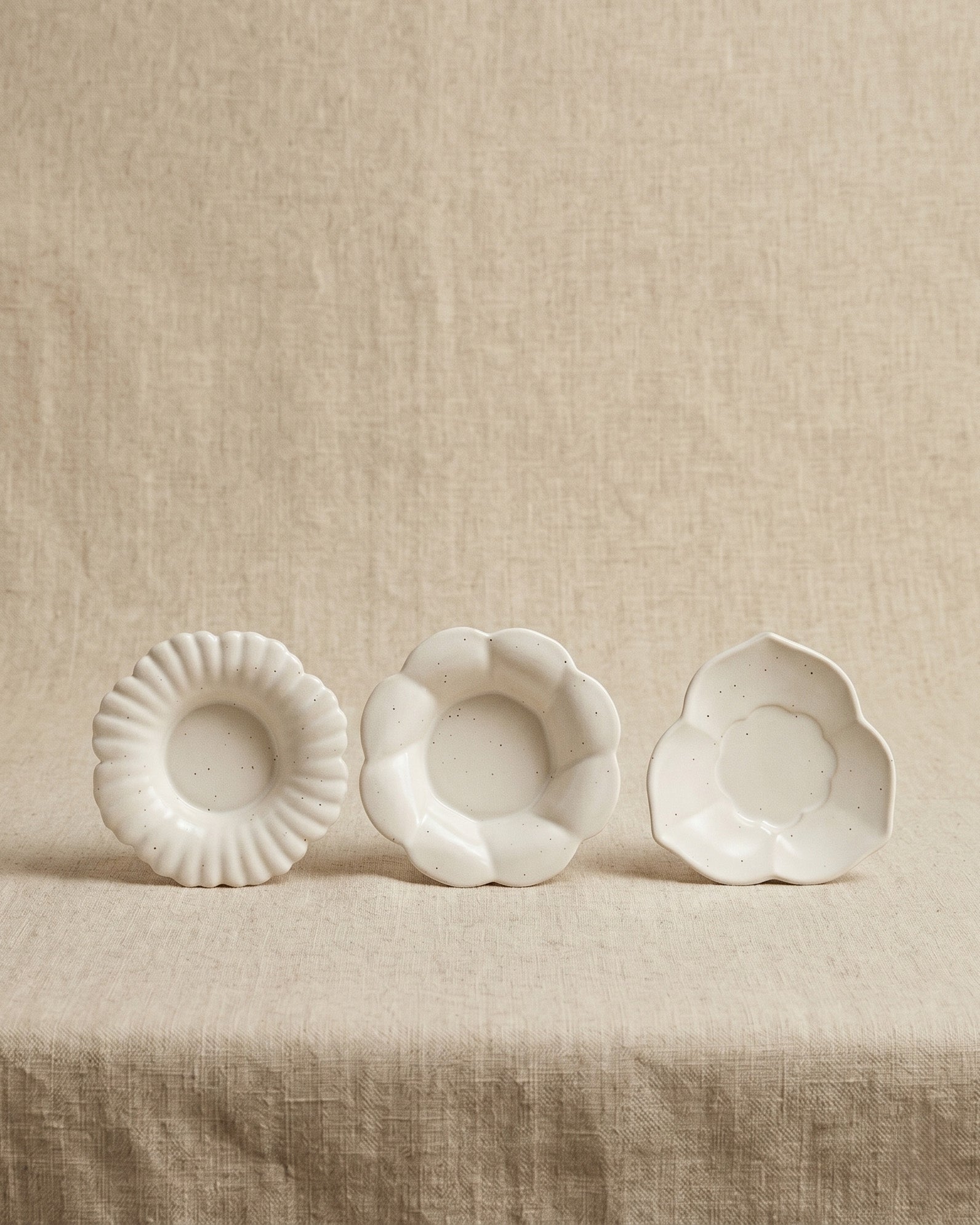 Blooming side dish plates, set of three