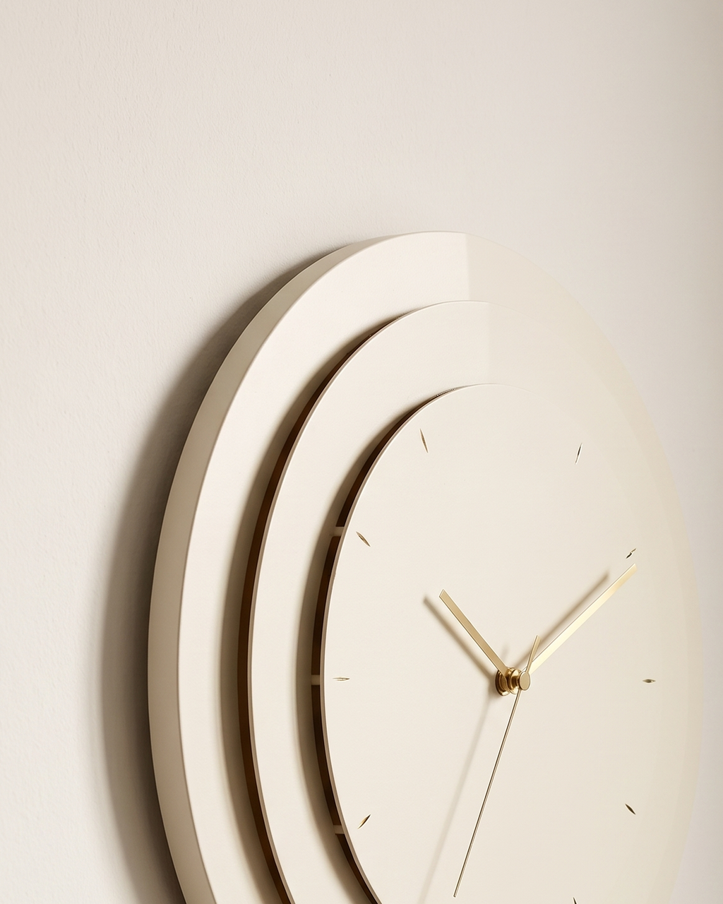 Slit wall clock