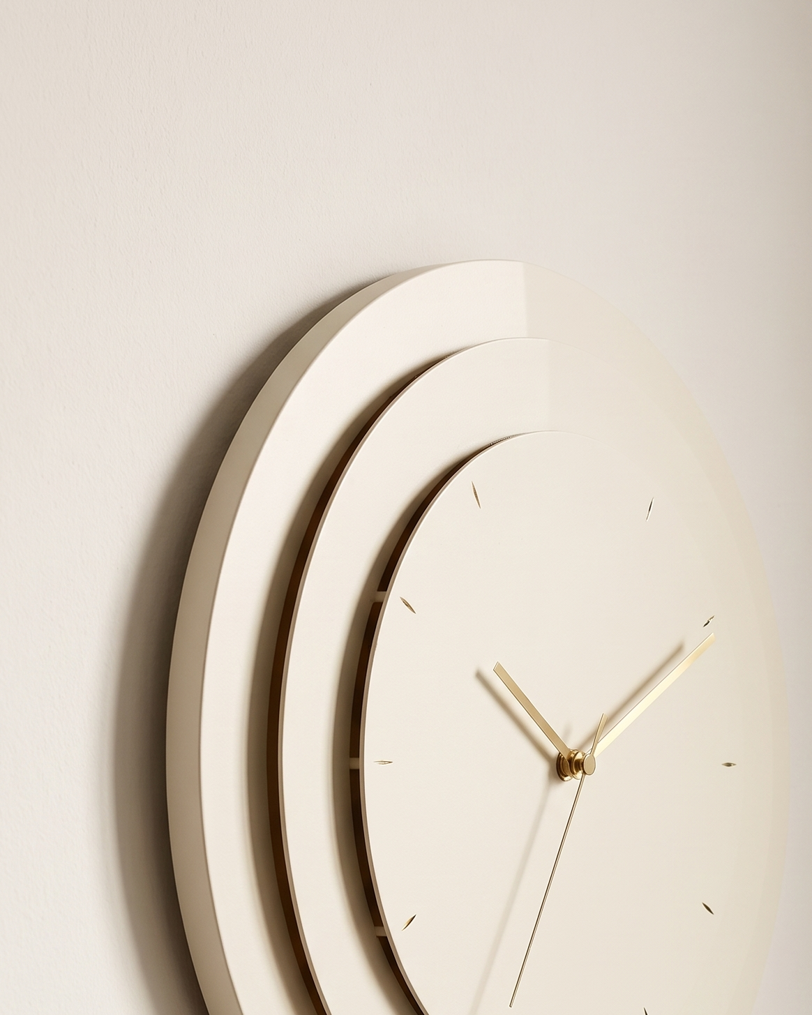 Slit wall clock