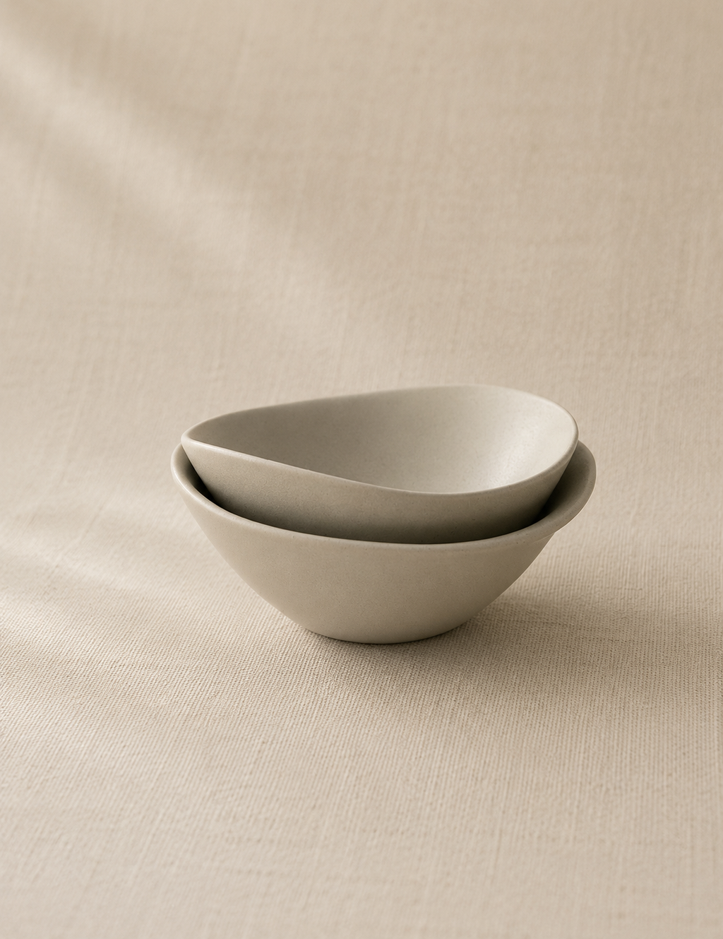 Hin rice and soup bowls
