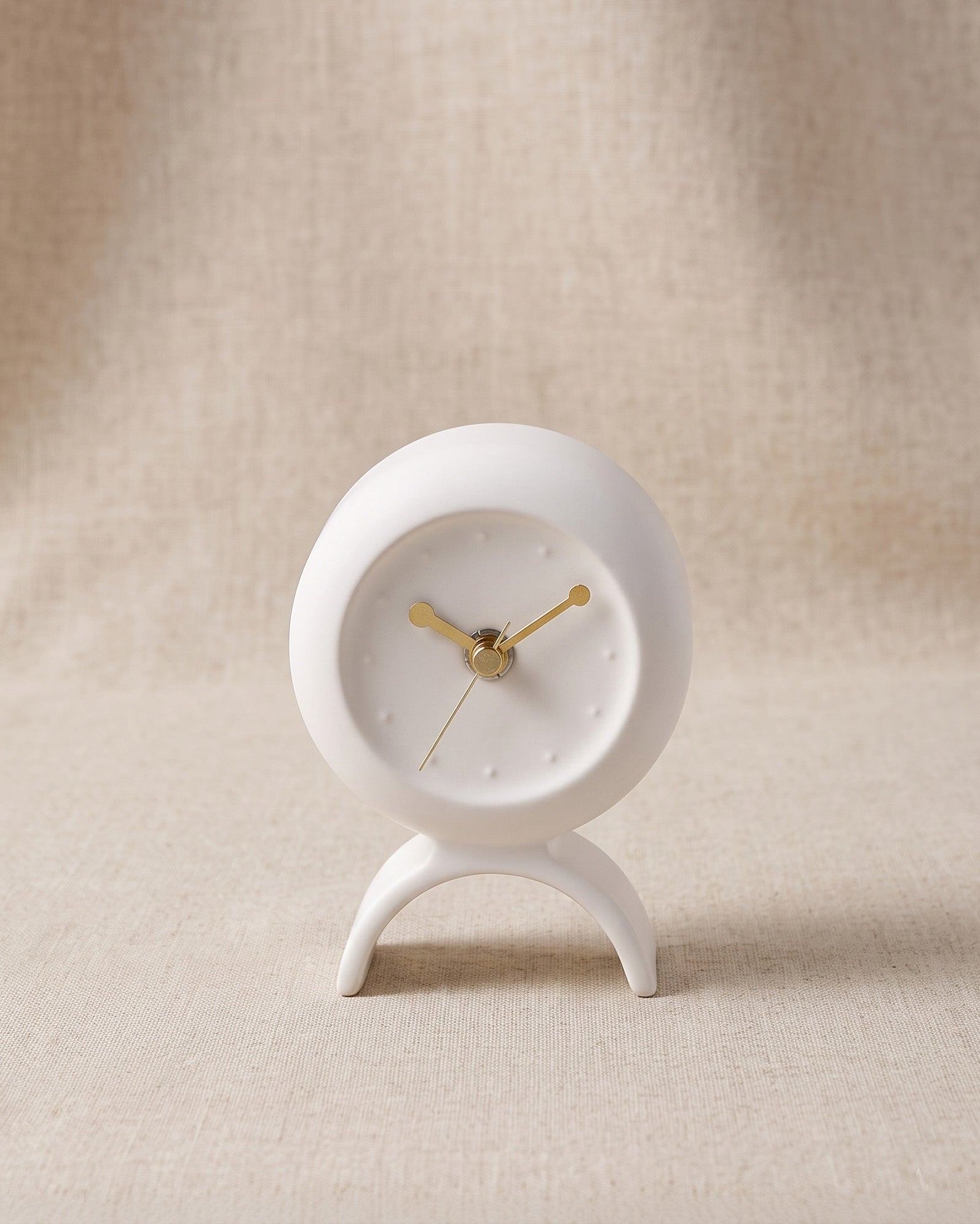 Elmo table clock