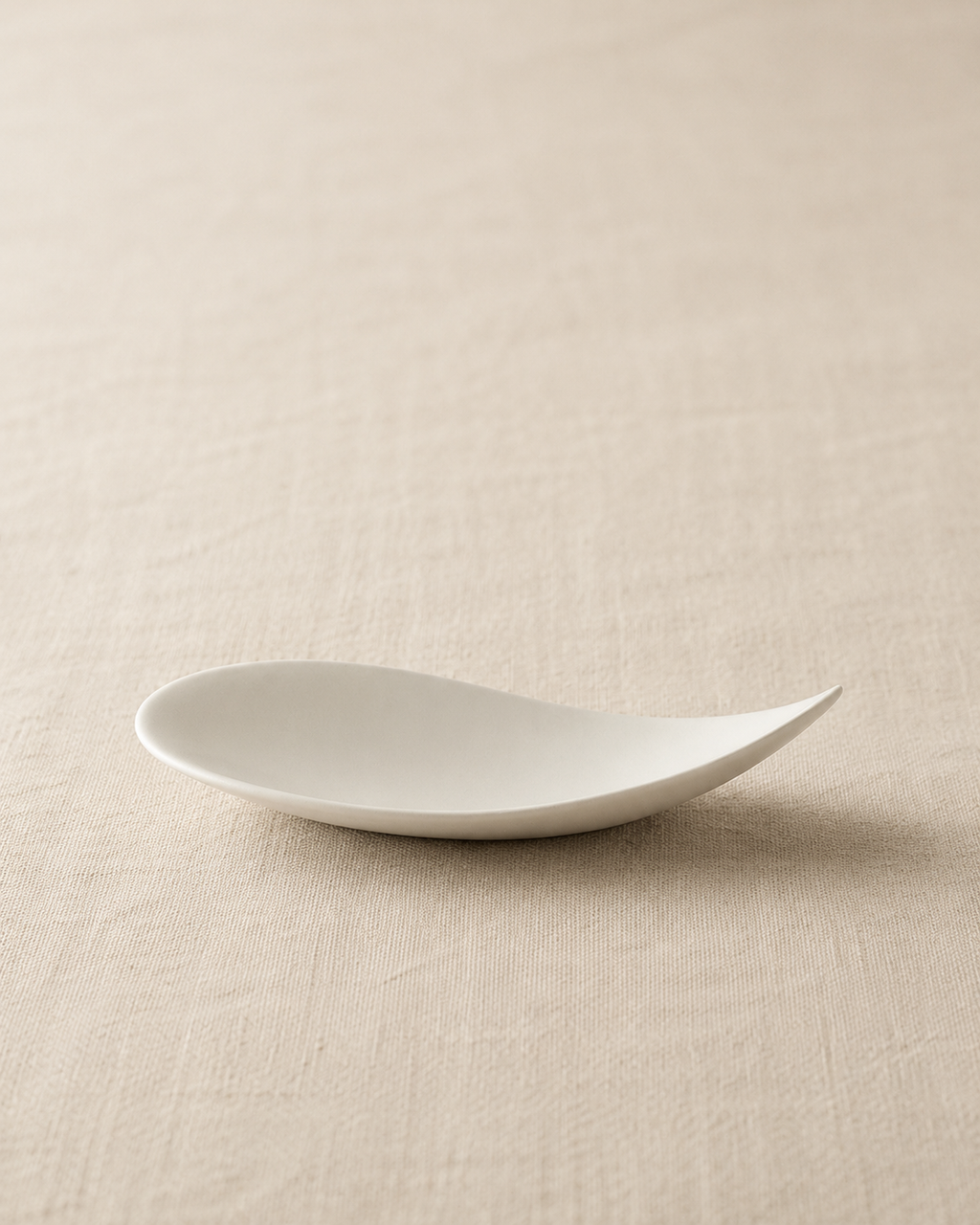 Hin pebble plate